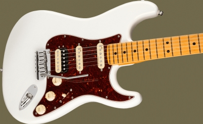 Fender AM ULTRA STRAT HSS MN APL