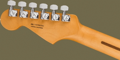 Fender AM ULTRA STRAT HSS MN APL
